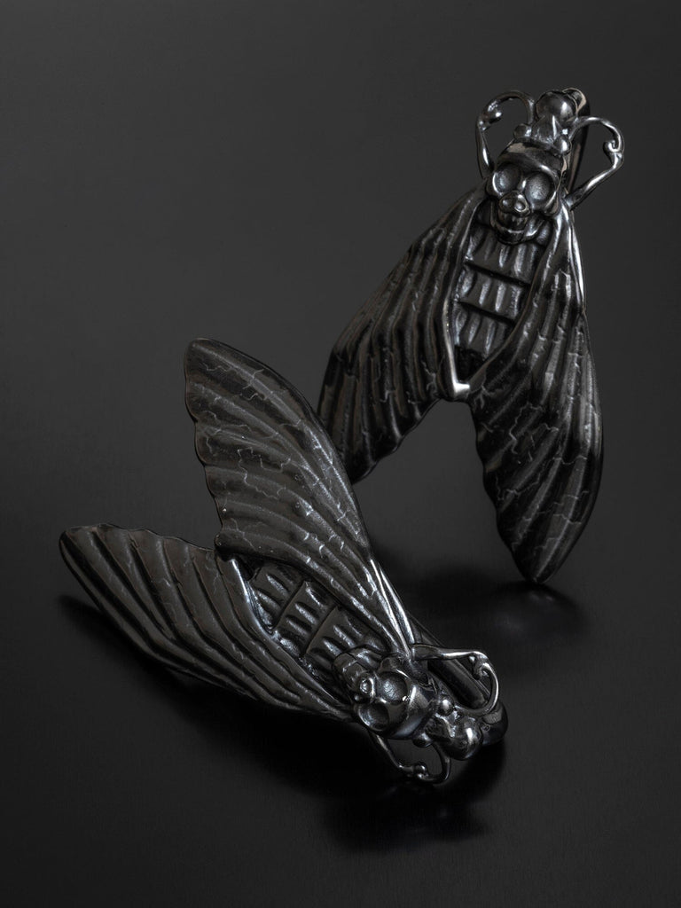 Death's Flight Locust Steel Hangers