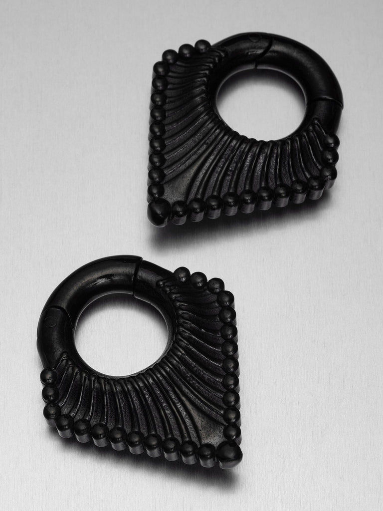 Meso Triangle Steel Clicker Hangers