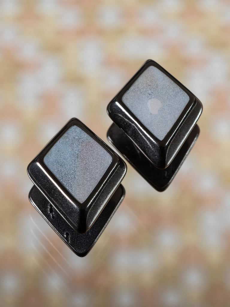 Pearl Rhombus Steel Hangers