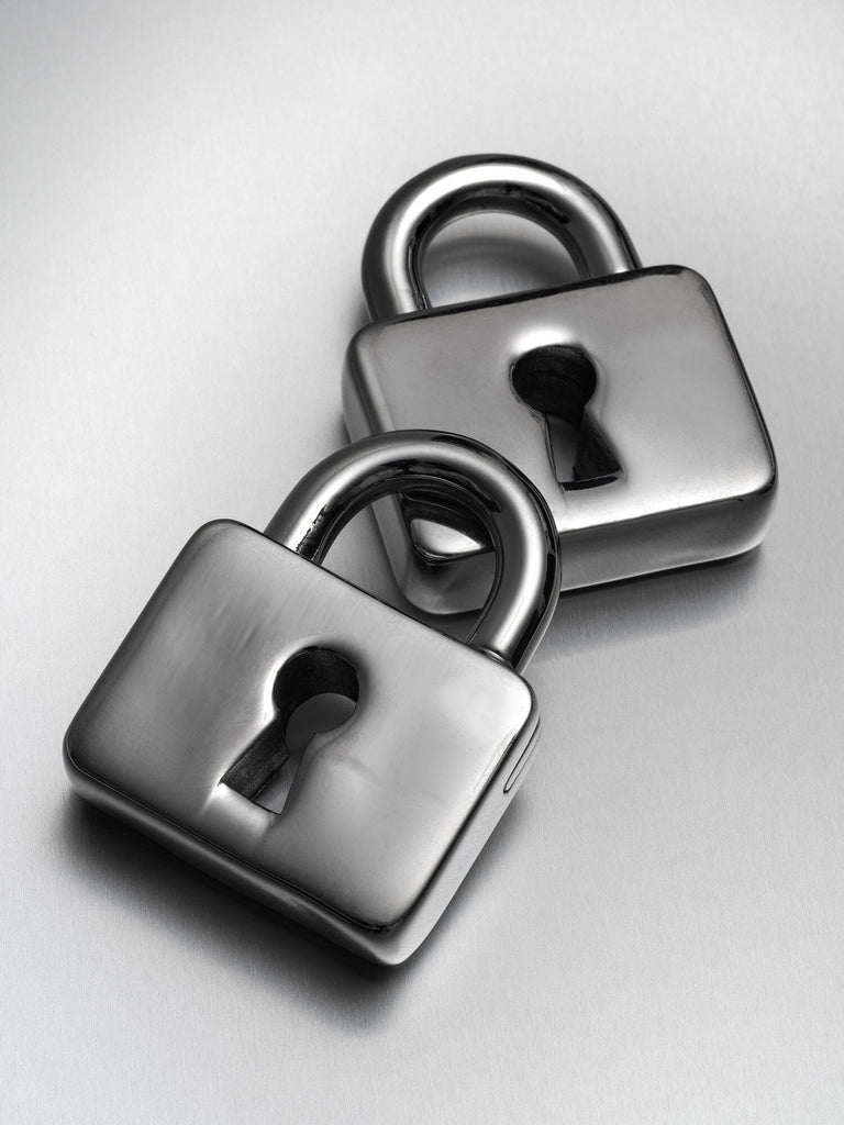 Locked Up Lobes Steel Clicker Hangers