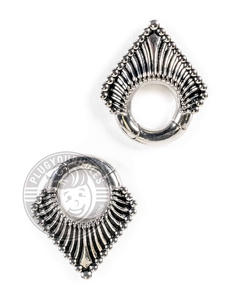 Meso Triangle Steel Clicker Hangers
